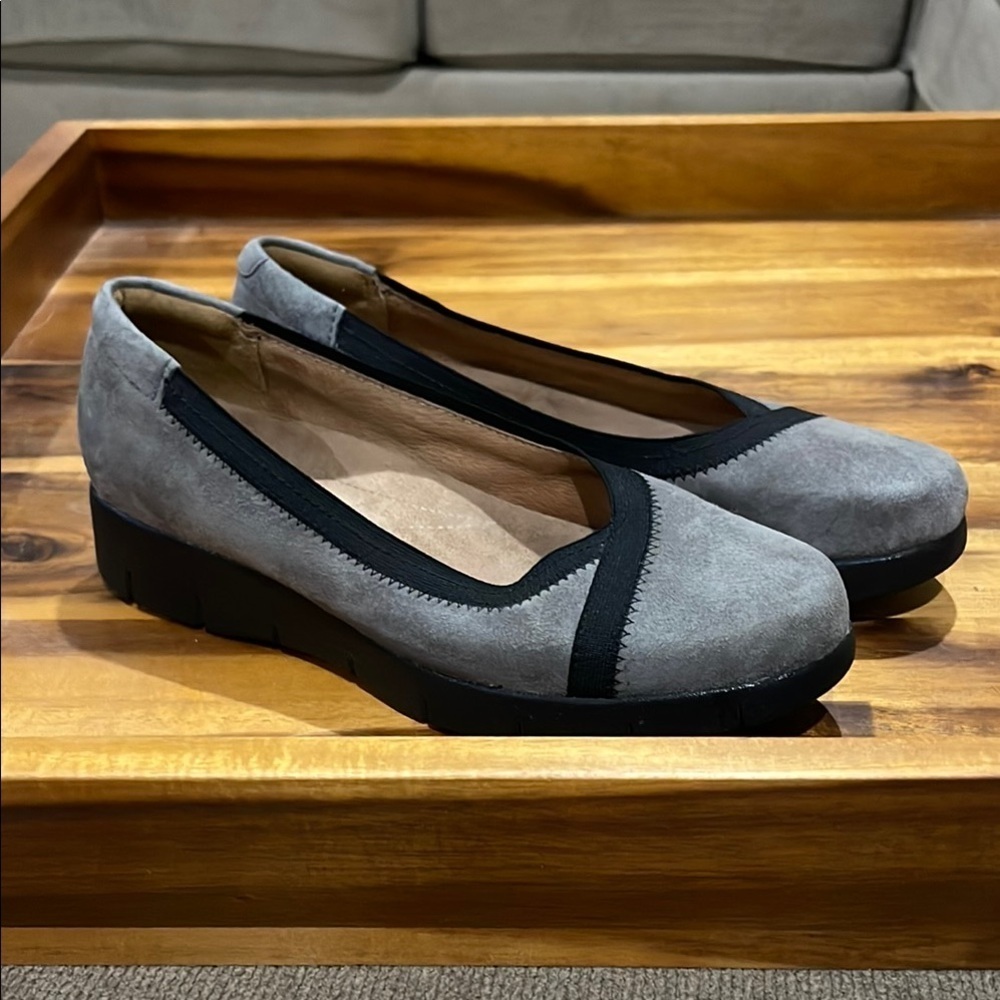 New Clark’s Daelyn Hill 1” Wedge Size 7